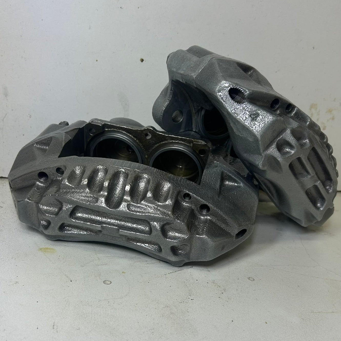 VAPOUR BLASTING CAR PARTS